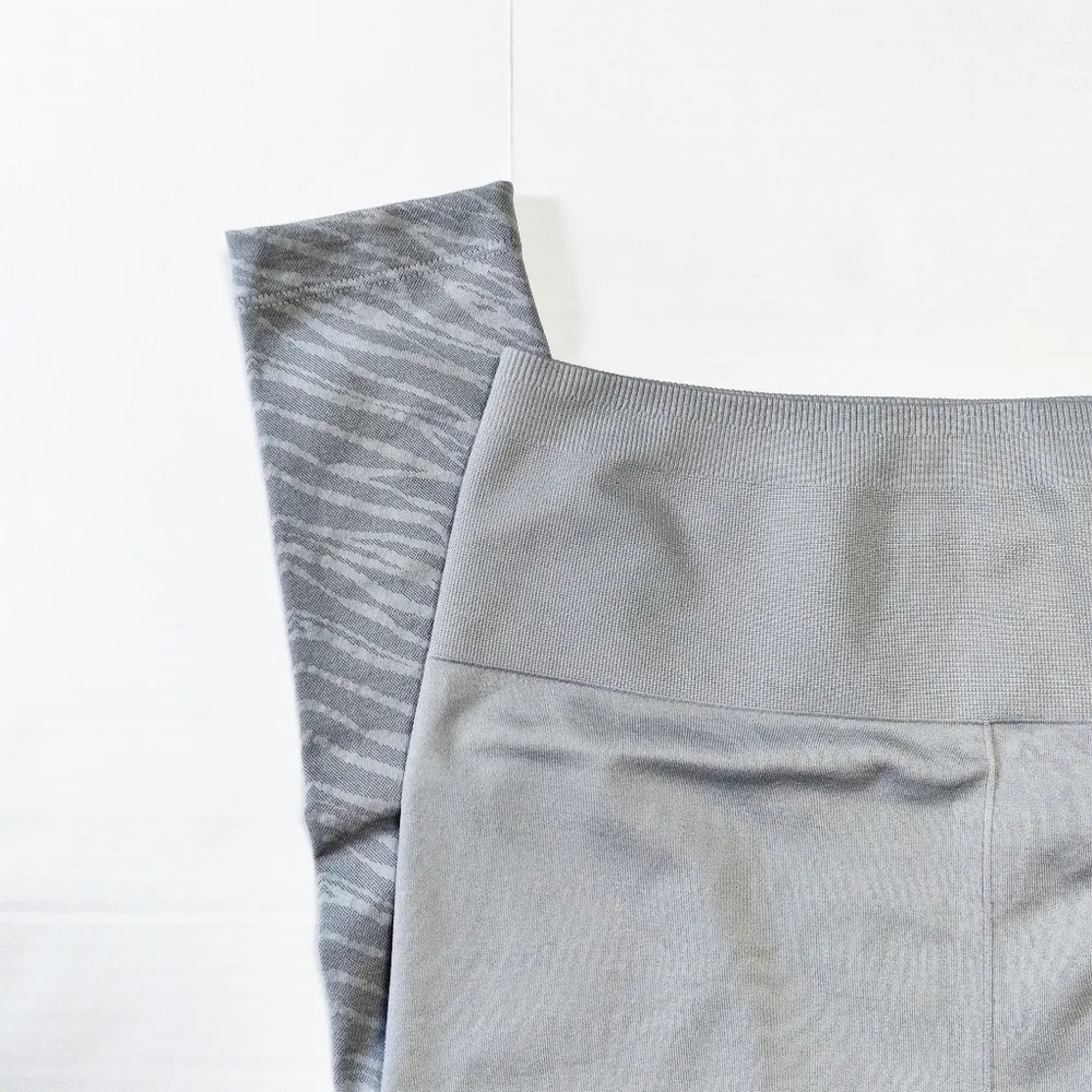 Fabletics High-Waisted Seamless Leggings - Picture 5 of 9